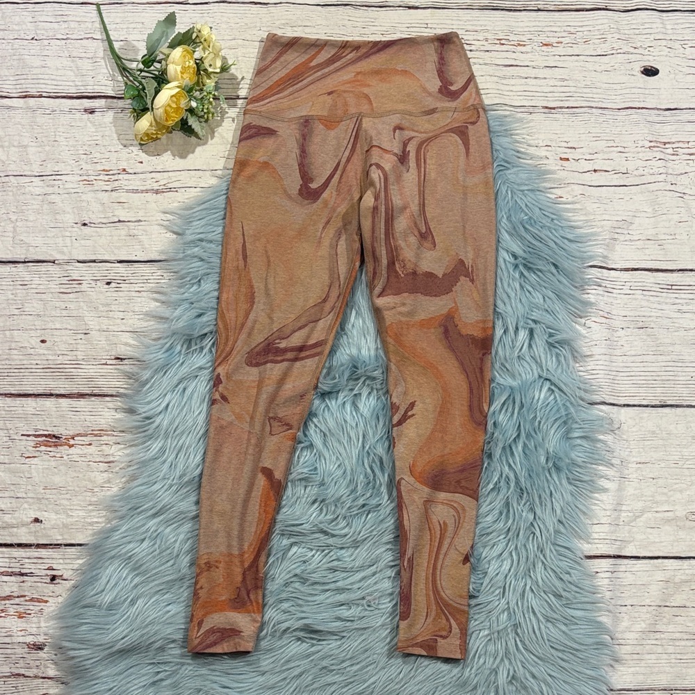 Beyond Yoga Printed Spacedye Caught in the Midi Chai Marble Leggings